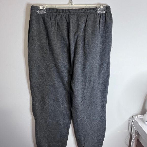Grey loose sweatpants - Picture 2 of 3